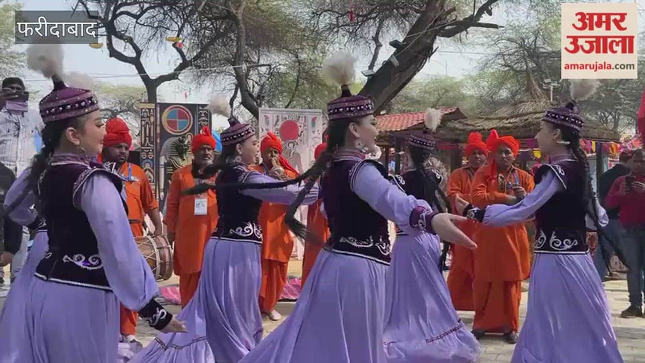 Kazakhstan artist dazzles at Surajkund Fair in Faridabad