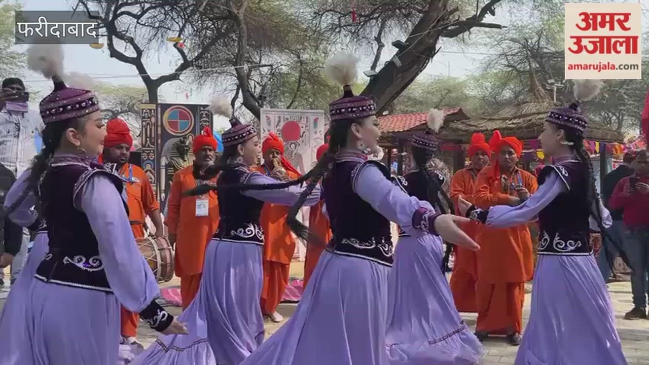 Kazakhstan artist dazzles at Surajkund Fair in Faridabad