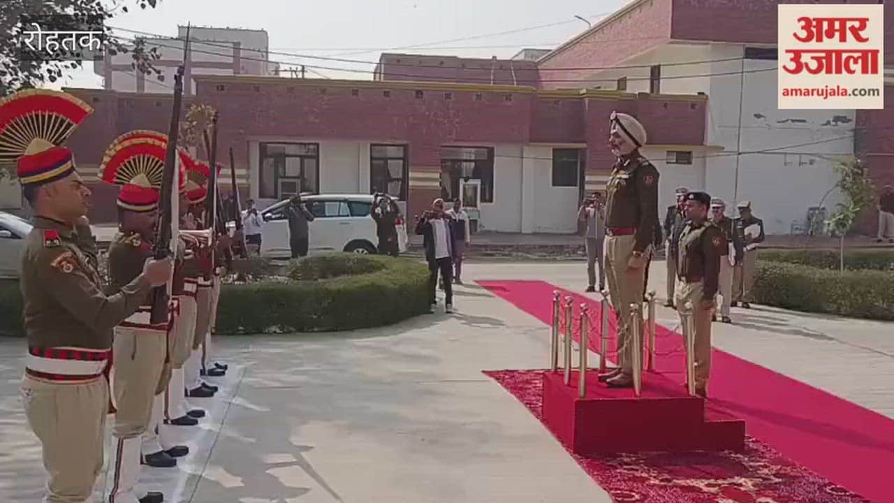 Inspector General of Police, Rohtak Range, Simardeep Singh, arrived in Dadri and reviewed the security drill in view of the law and order situation.