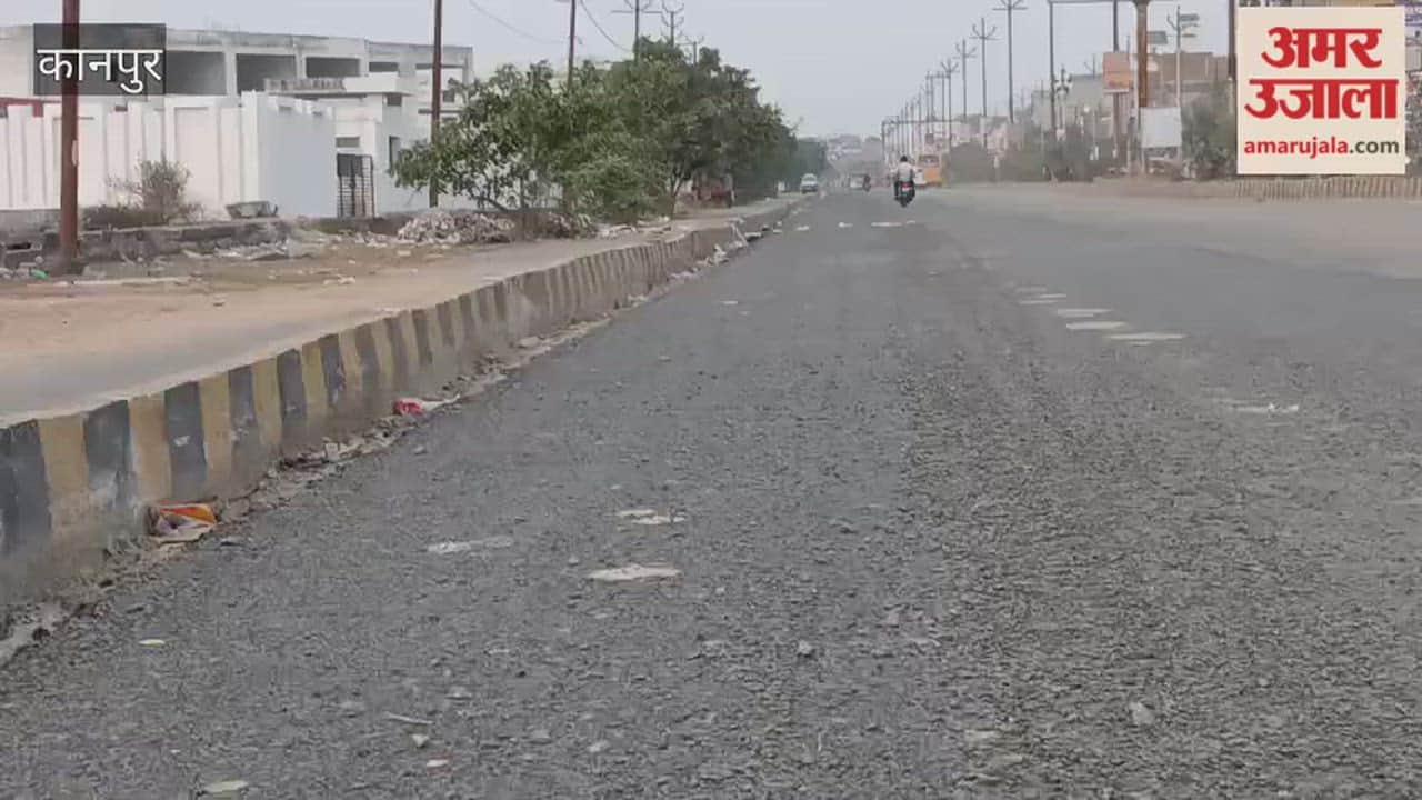 Kanpur: Road patch repair work done 15 days ago is already coming undone