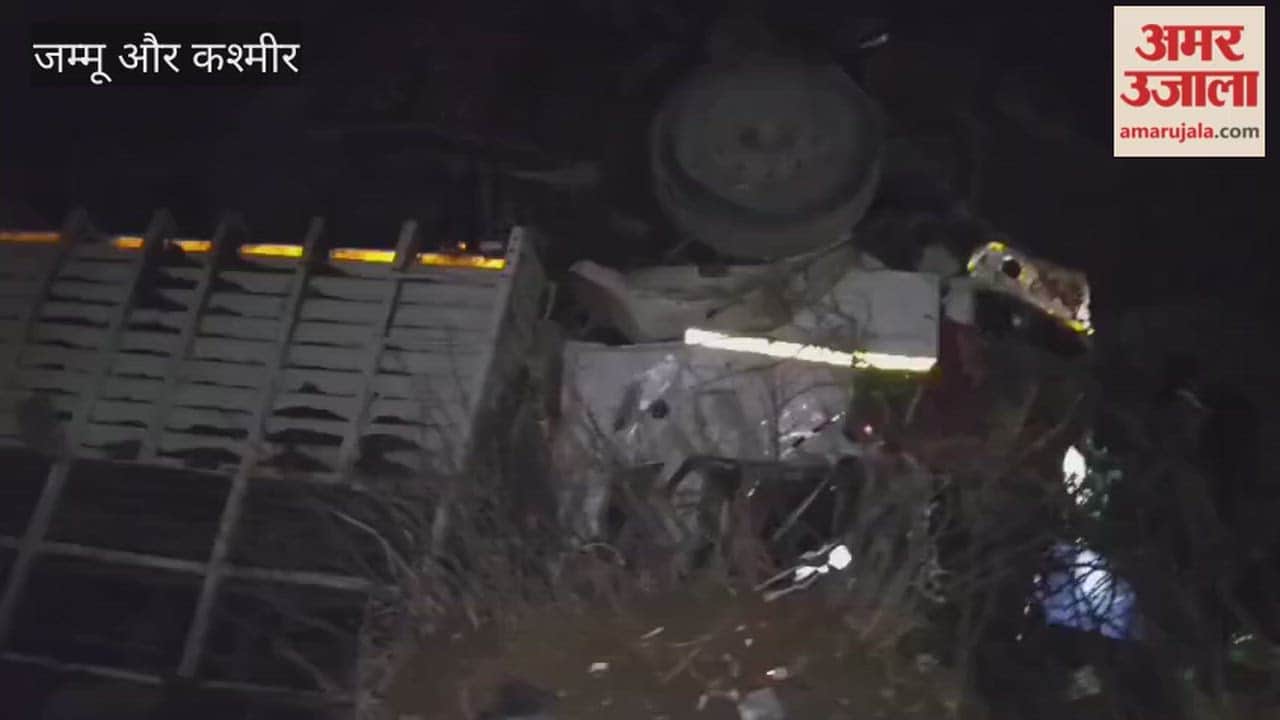 Road Accident in Ganderbal Leaves Two Injured, Locked PHC Raises Serious Questions.