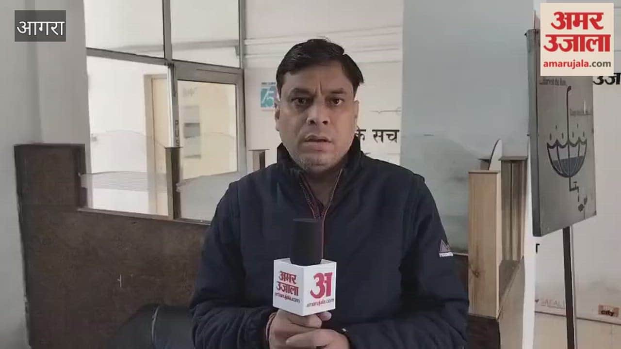 Troubled by her lover's blackmailing, a woman committed suicide by hanging herself