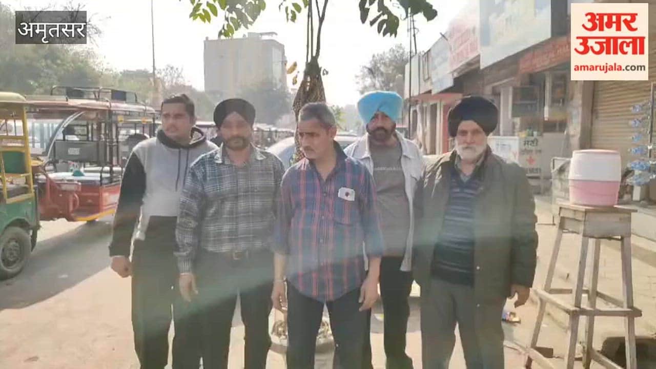 People are fed up with battery-operated rickshaw drivers in Amritsar