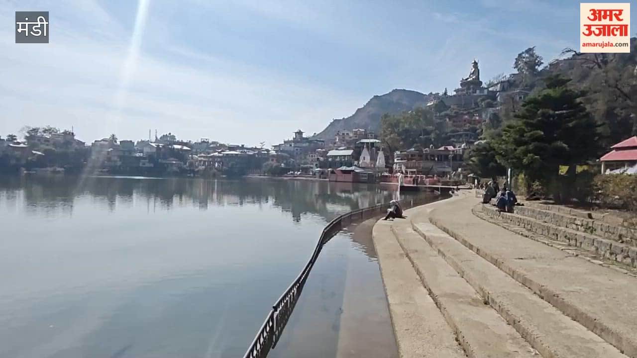 Mandi Chanting of mantras, performing of Havan rituals, and prayers on the banks of the sacred Rewalsar Lake for attaining salvation