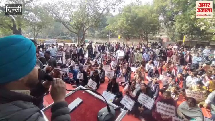 VIDEO: राष्ट्रीय ड्राइवर संयुक्त मोर्चा ने जंतर-मंतर पर किया प्रदर्शन