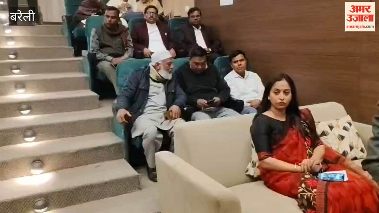 Village heads were honored on the Amar Ujala platform in Bareilly