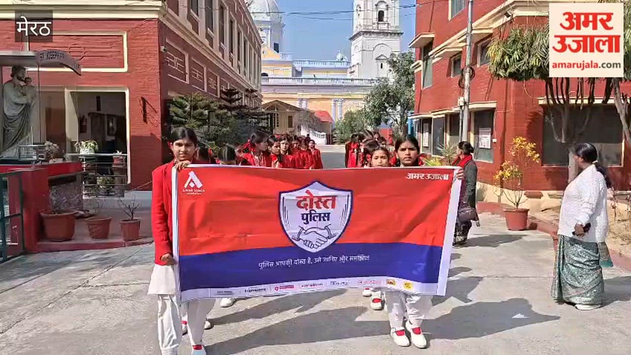 The students learned about the working of the police and gained information about the FIR filing process.