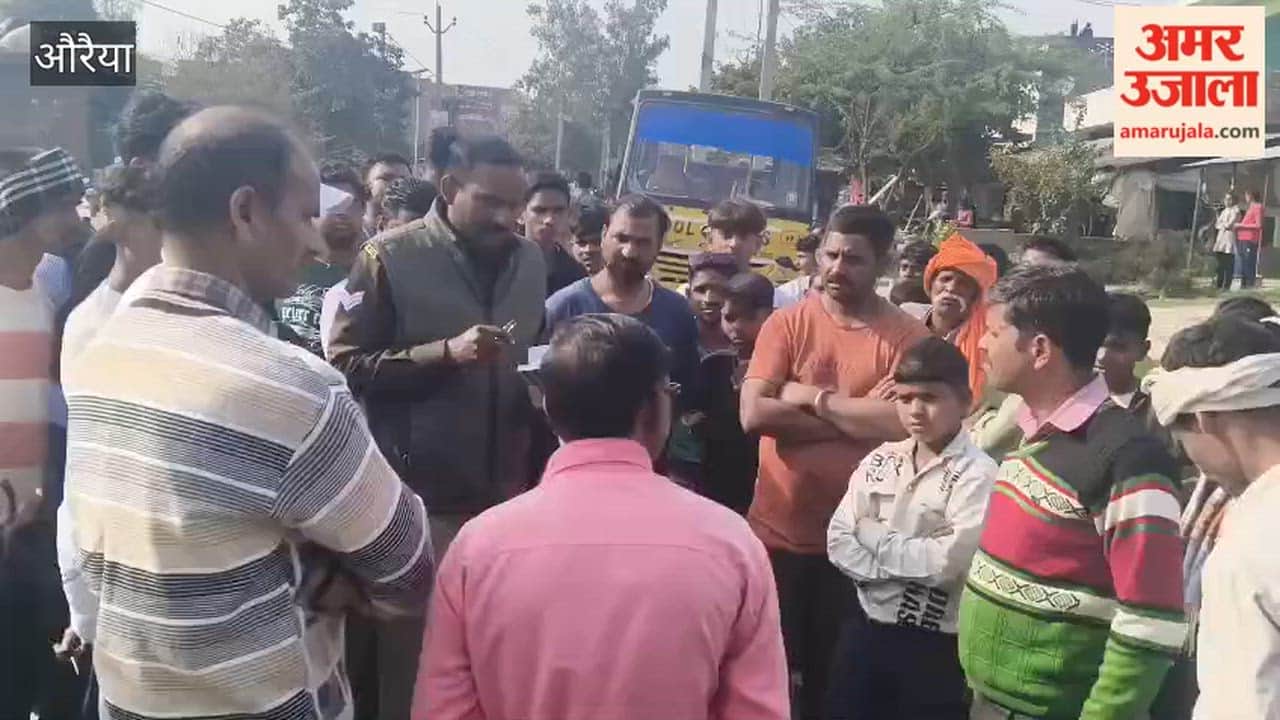 Auraiya: Truck collides with school bus, student injured