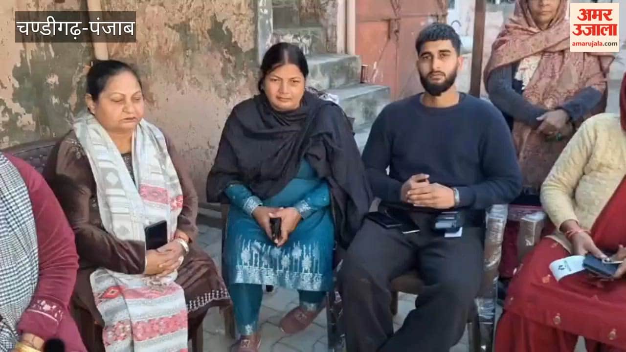 People in Narur village of Phagwara received their health cards under CM Health Scheme