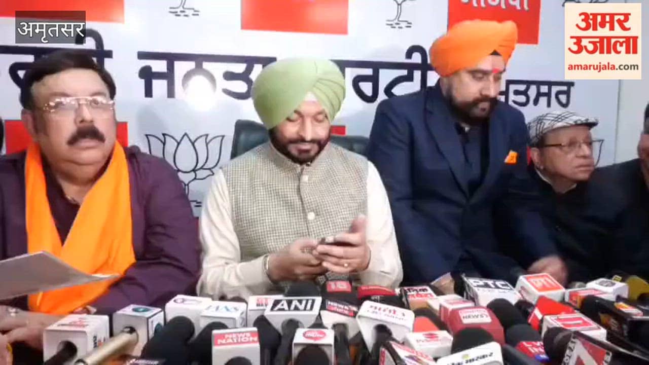 Union Minister of State Ravneet Bittu at the BJP office in Amritsar