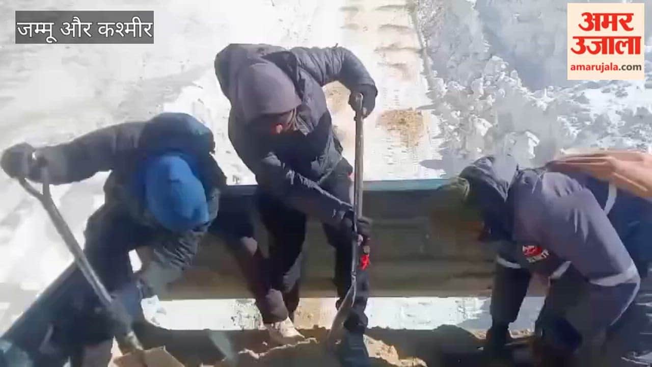 Vehicles allowed to proceed from Sonamarg towards Kargil after snow clearance.