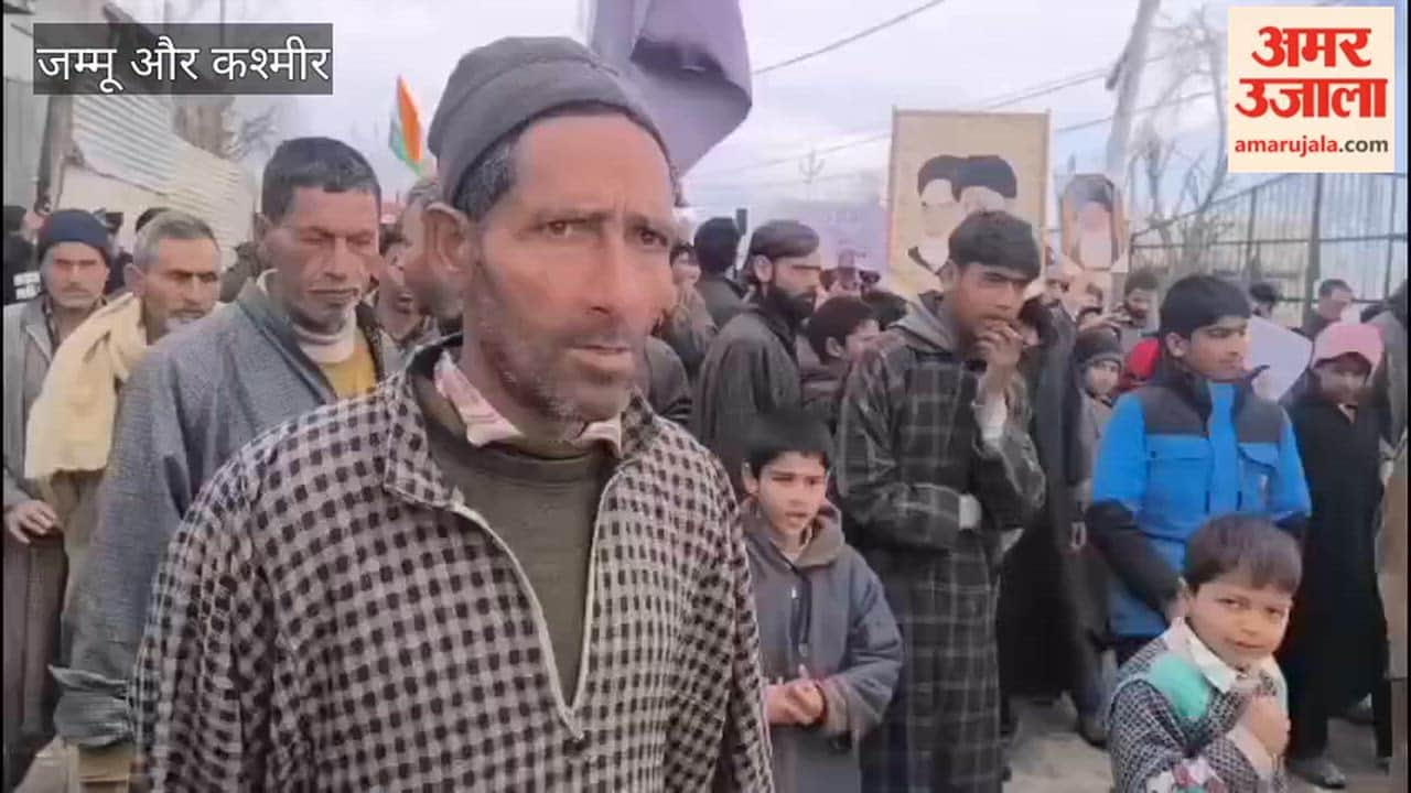 Inderkote inhabitants protest Pakistan mosque blast killings