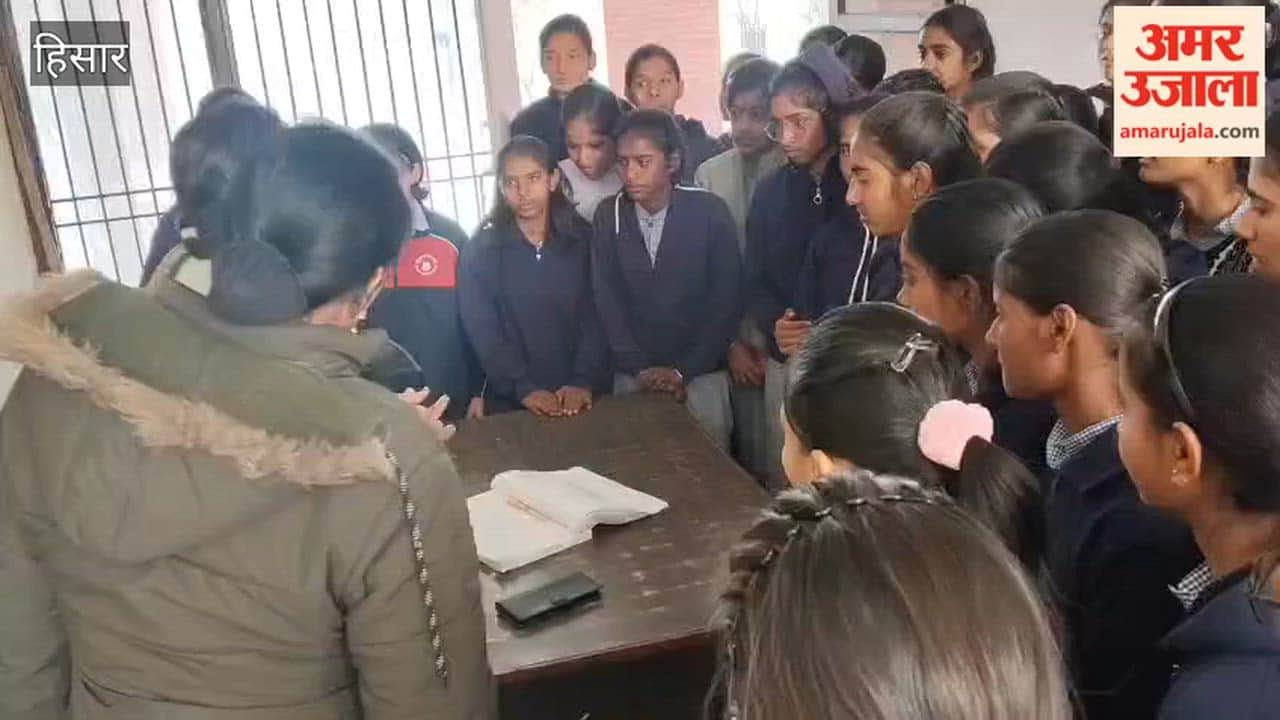 Students from Government Senior Secondary School Talwandi Rukka visited the women's police station in Hisar