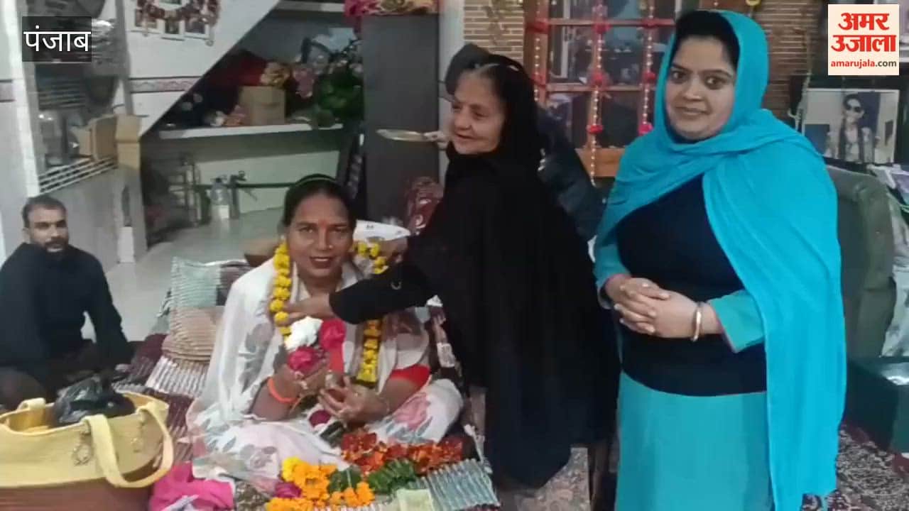 shrine of Sufi saint Sabar Data Ali Ahmed Shah Ji in Phagwara is beautifully decorated.