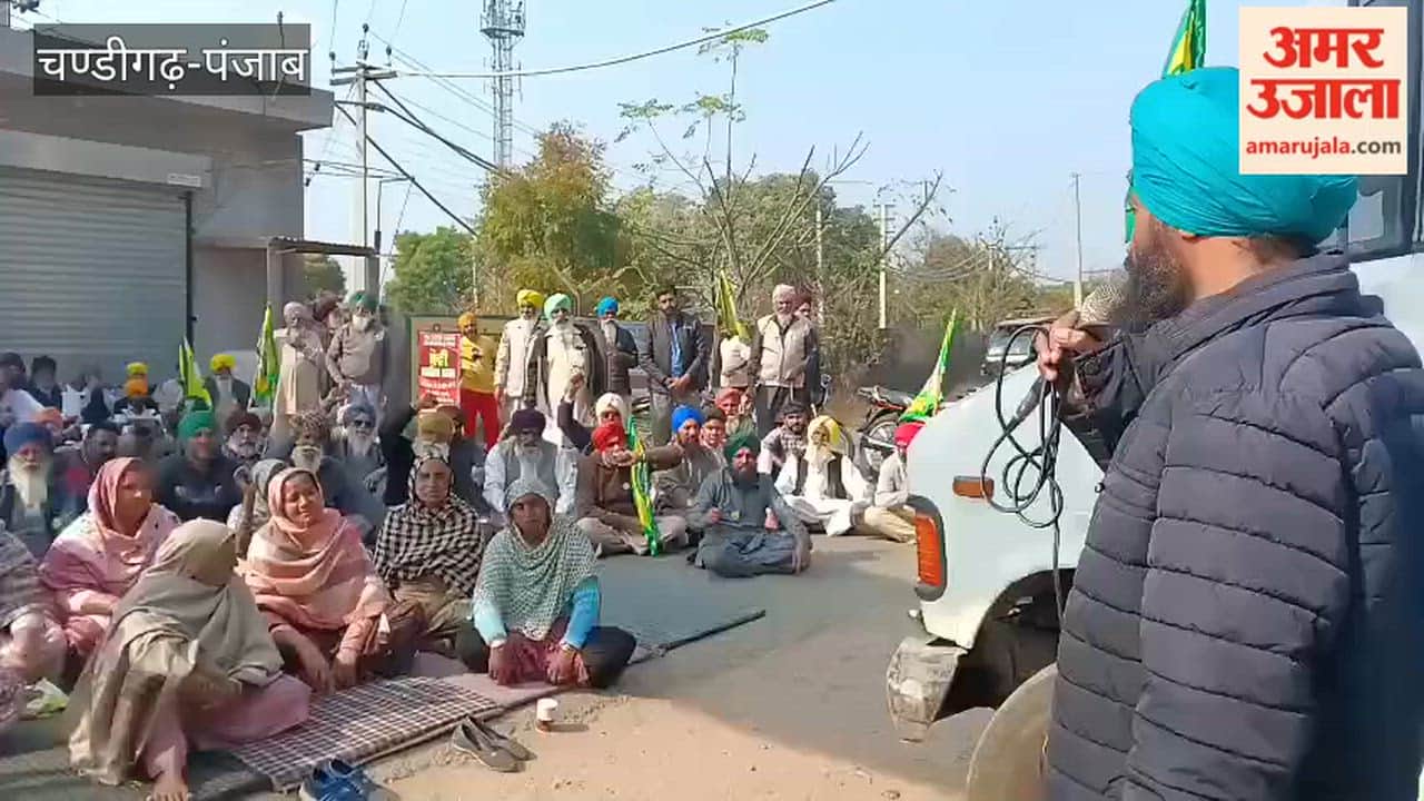 Farmers protest in Moga surround police station