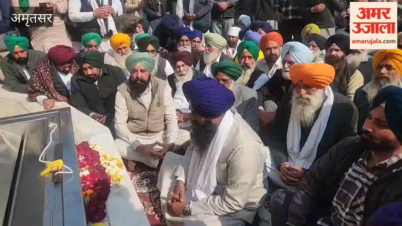 Farmers offered prayers at Sri Akal Takht Sahib to protect Punjab's water resources.