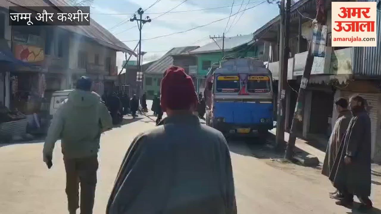 Traffic Police Seize Truck, Auto After Drivers Misbehave During Drive in Bandipora