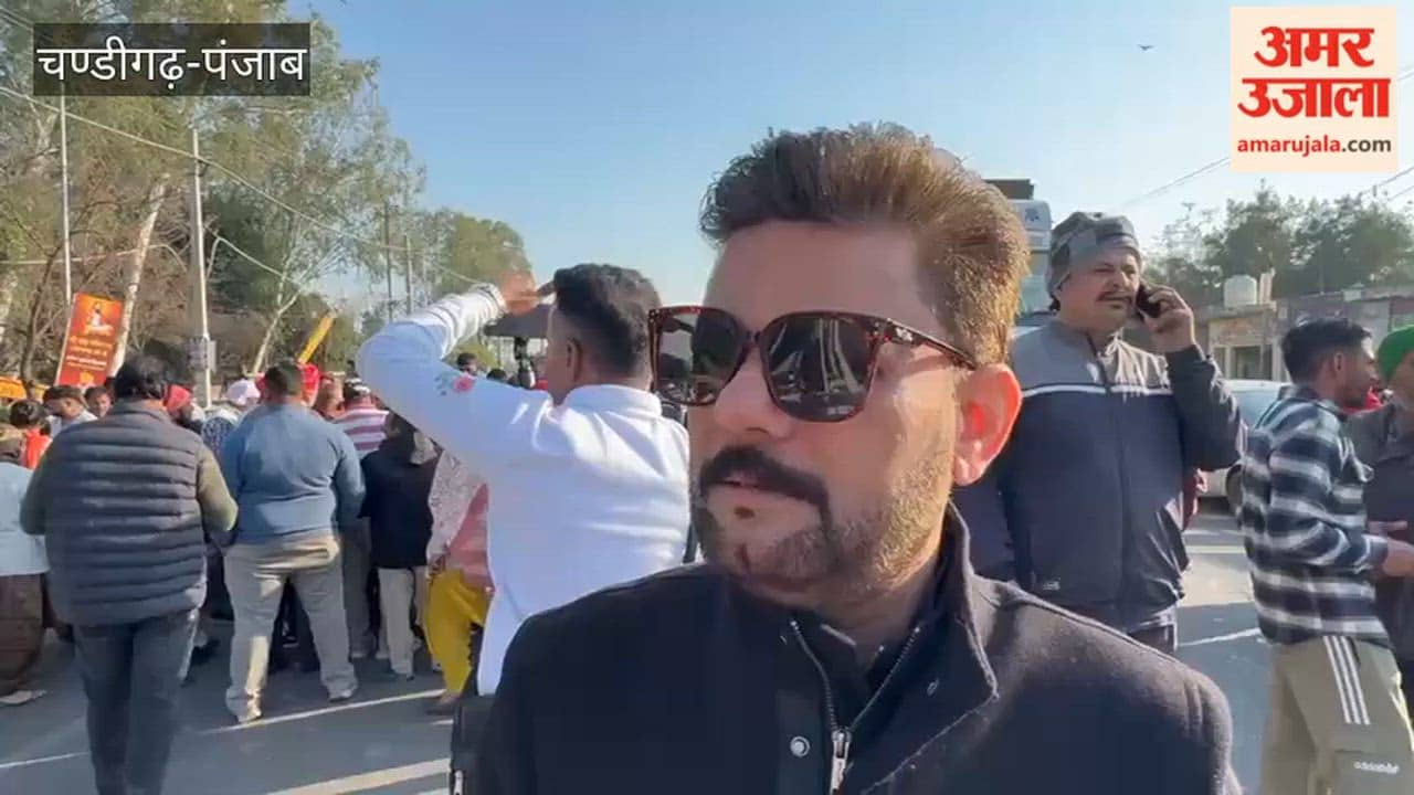 Highway blocked after religious clash in Mukerian