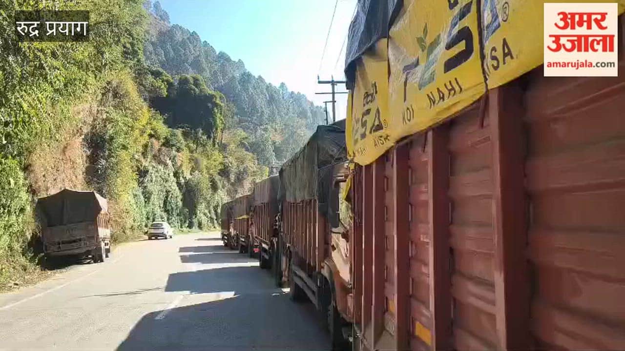 Rudraprayag: A truck loaded with liquor has been parked on the national highway near Tilwara police outpost for the past 15 days.