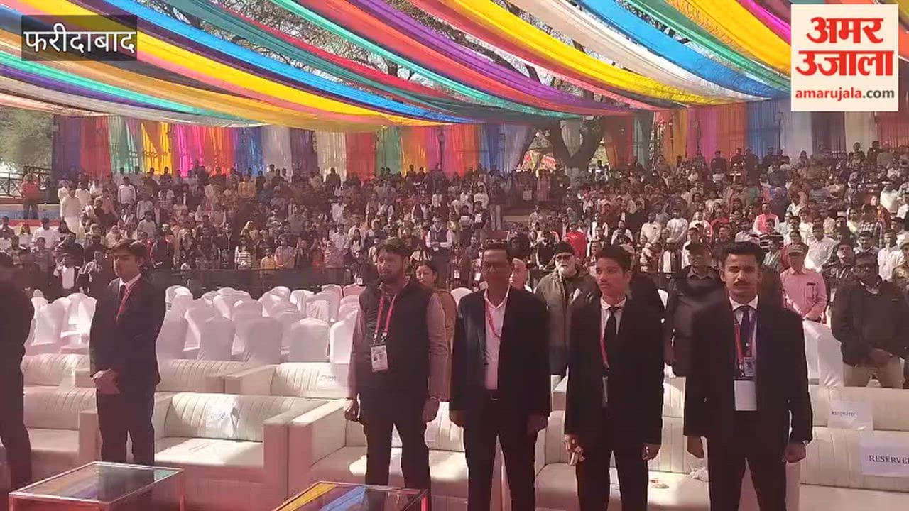 Tributes paid to deceased policemen of Surajkund Jhula accident
