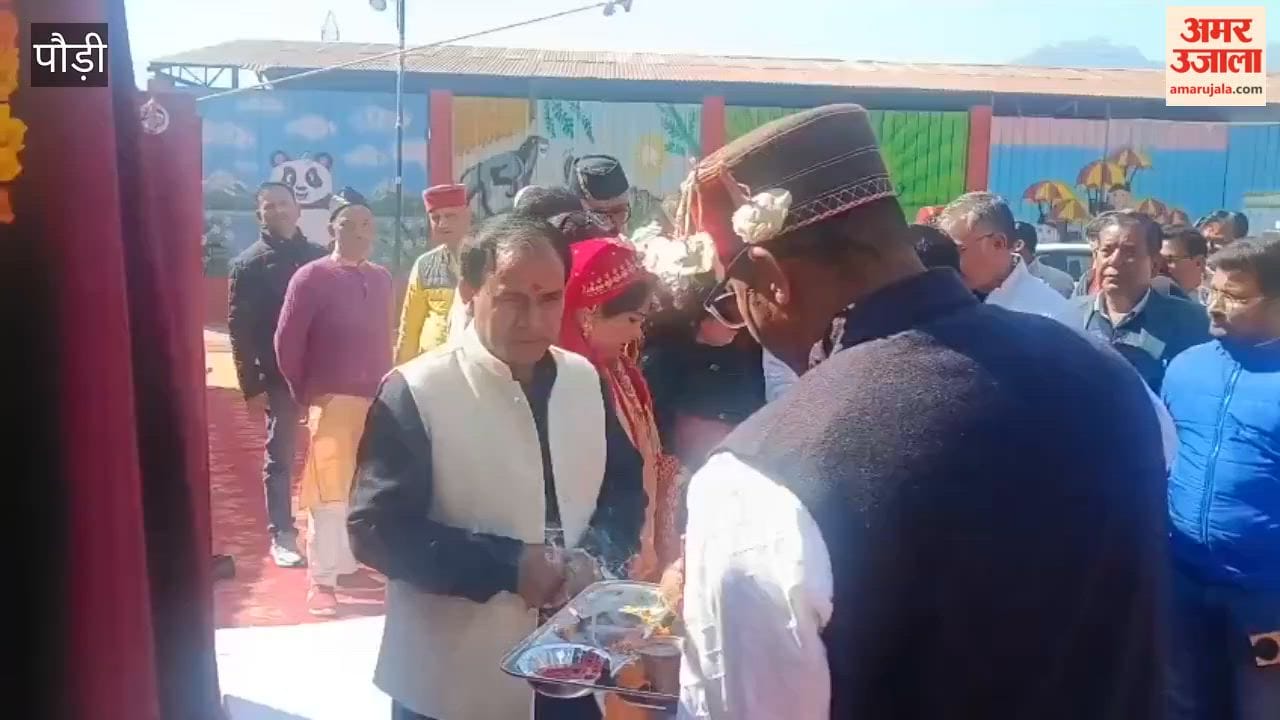 Srinagar: The Srinagar Municipal Corporation board completes one year in office; a grand event was held to mark the occasion.
