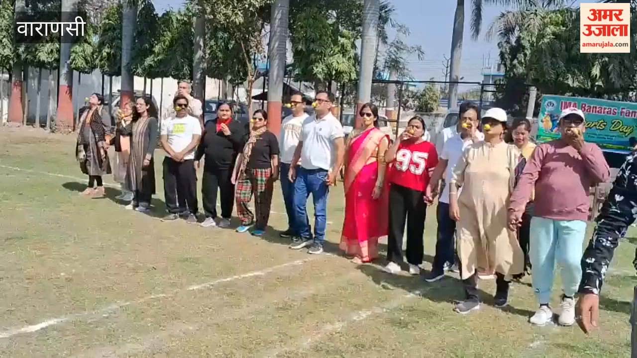 Female doctors hit fours and sixes showed strength in tug-of-war received accolades