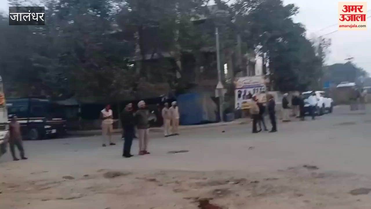Municipal Corporation  with police force removed encroachments on the road