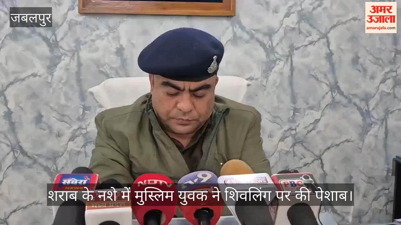 Drunk Muslim youth urinates on Shivling