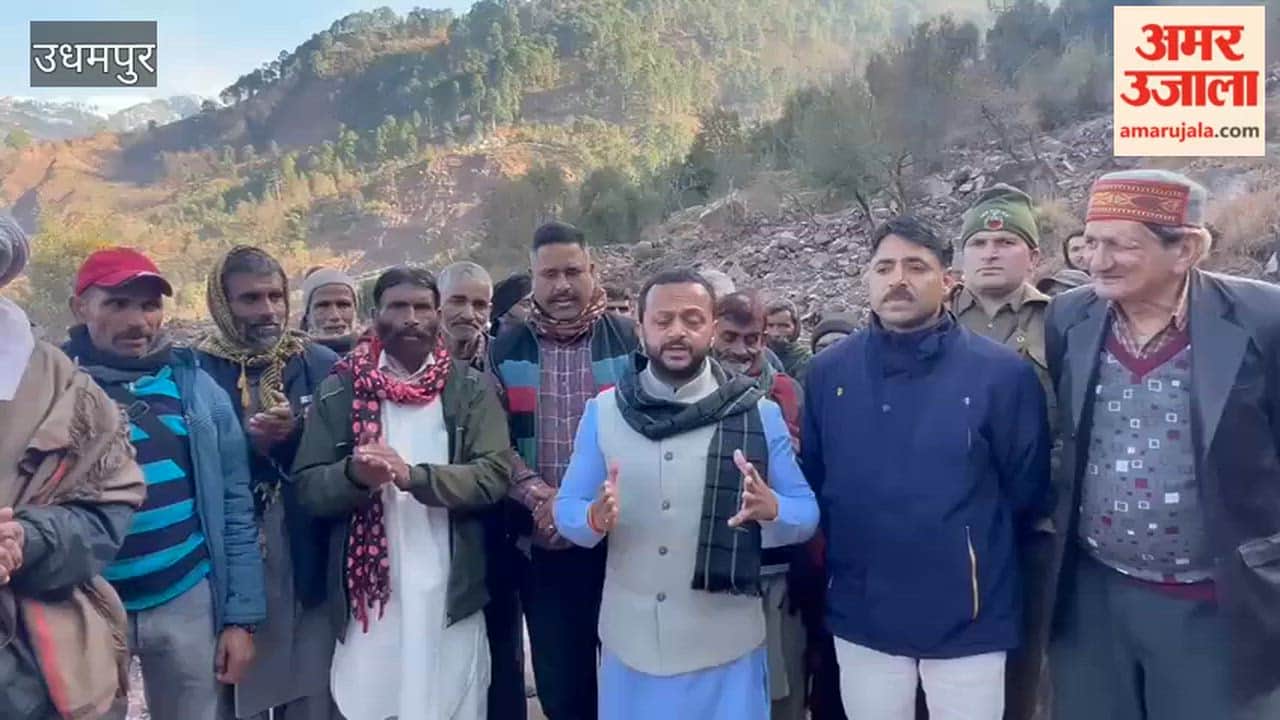 District Congress President meets villagers over road and electricity issues