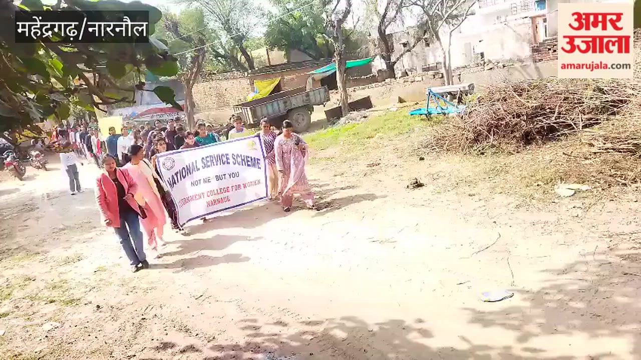 In Narnaul, volunteers organised an awareness rally in the village for environmental protection.