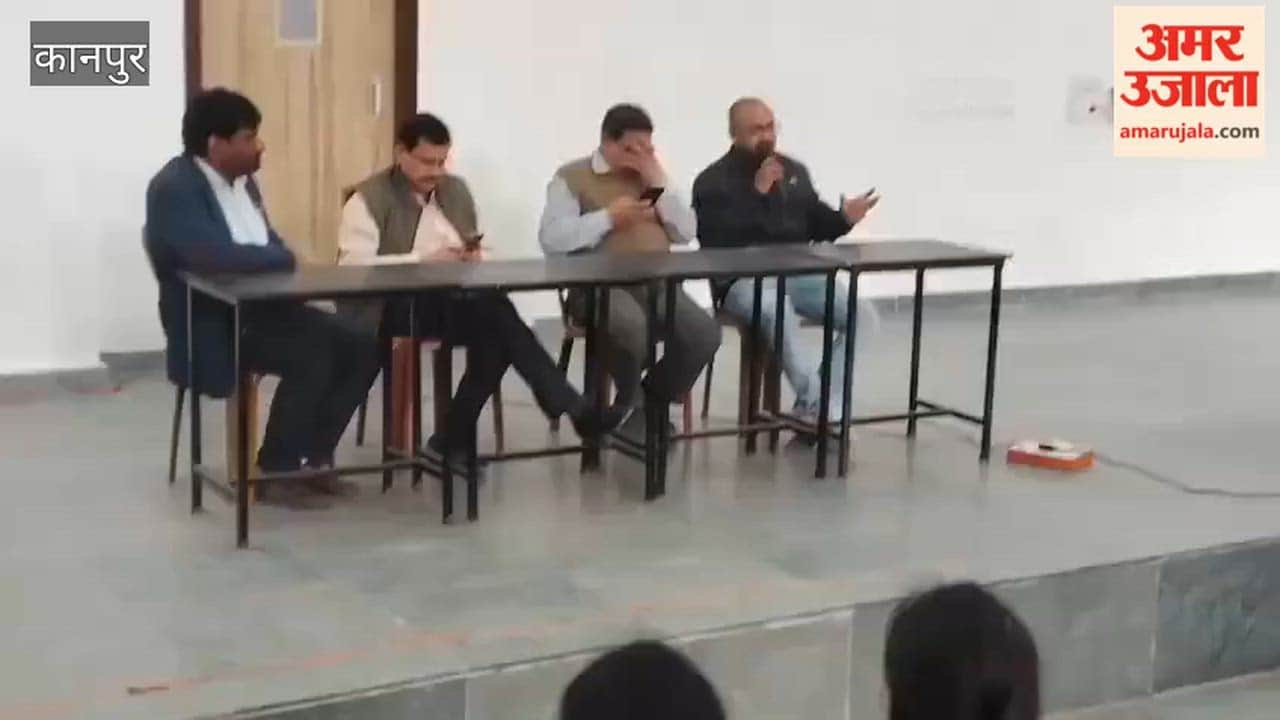 Kanpur: Students given information on careers and entrepreneurship