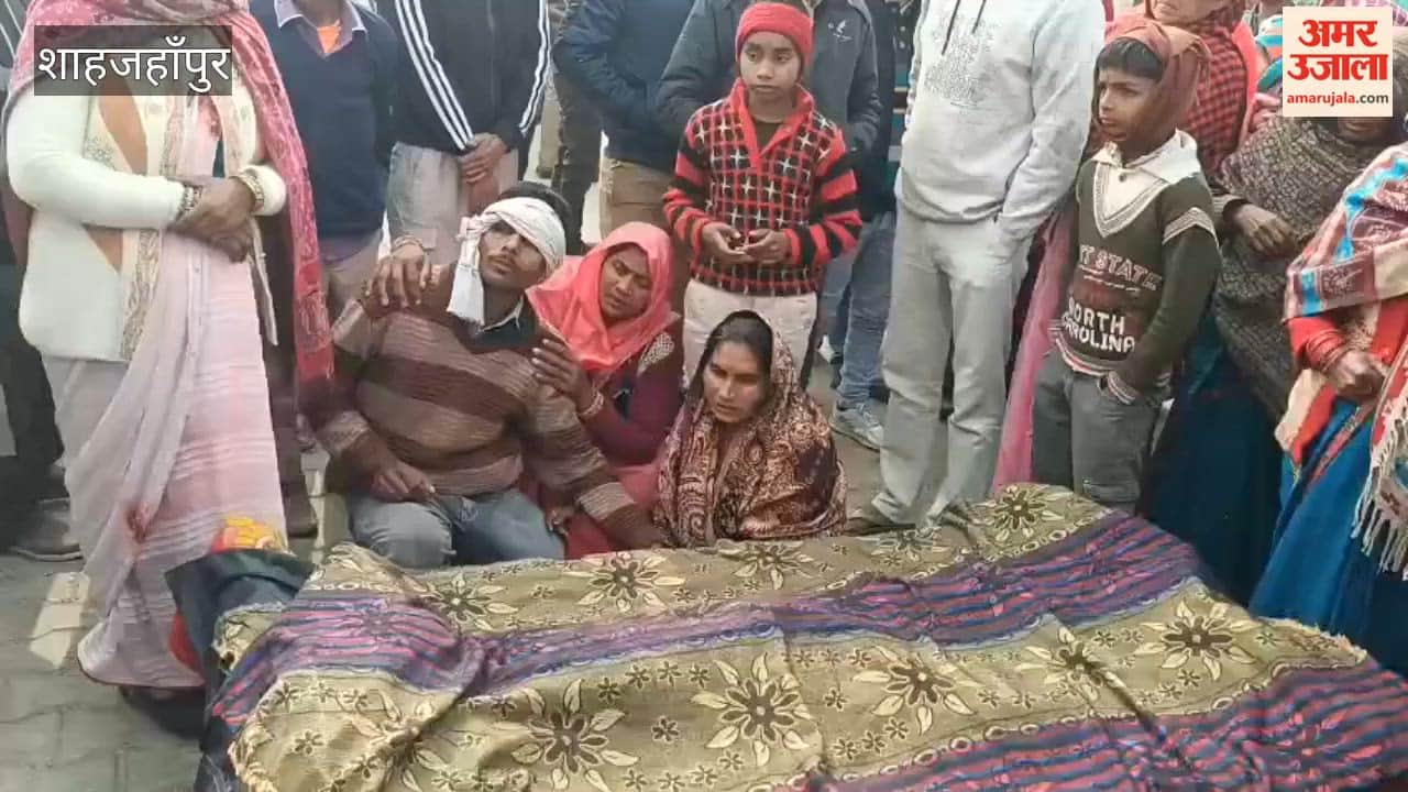 Family members blocked the road by placing the student's body on it