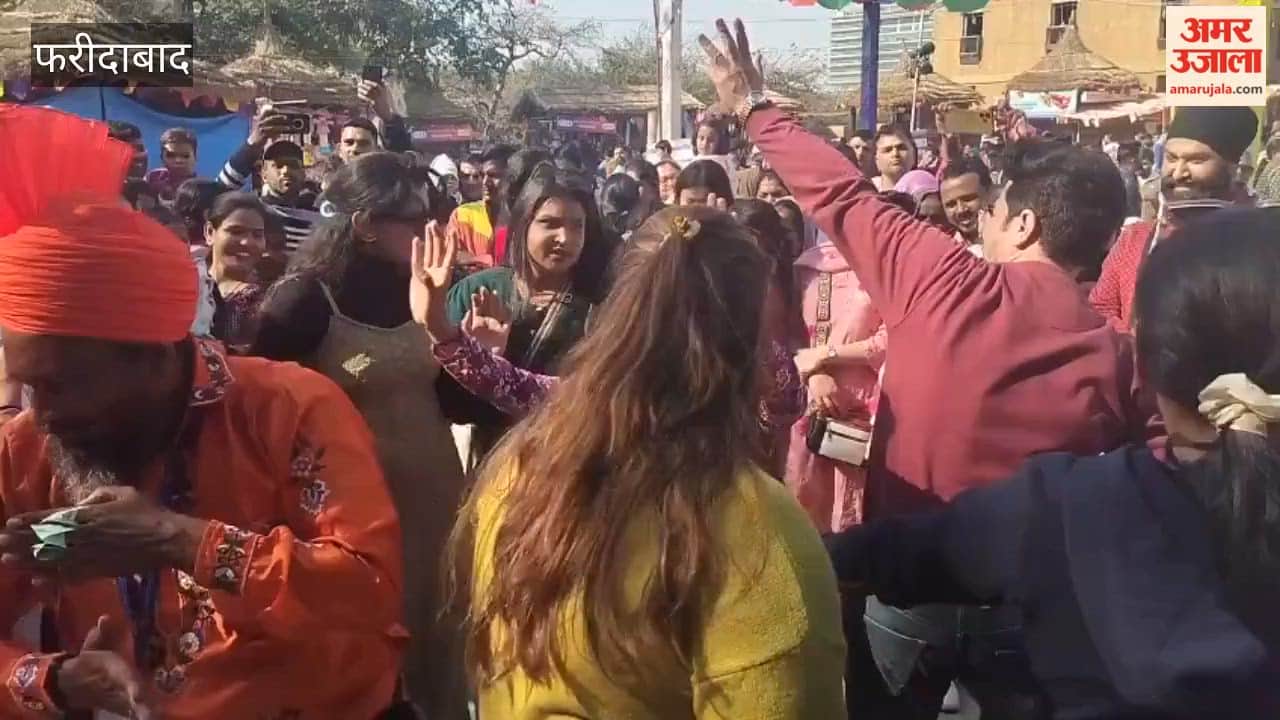 Manvi team presented dance in Surajkund fair