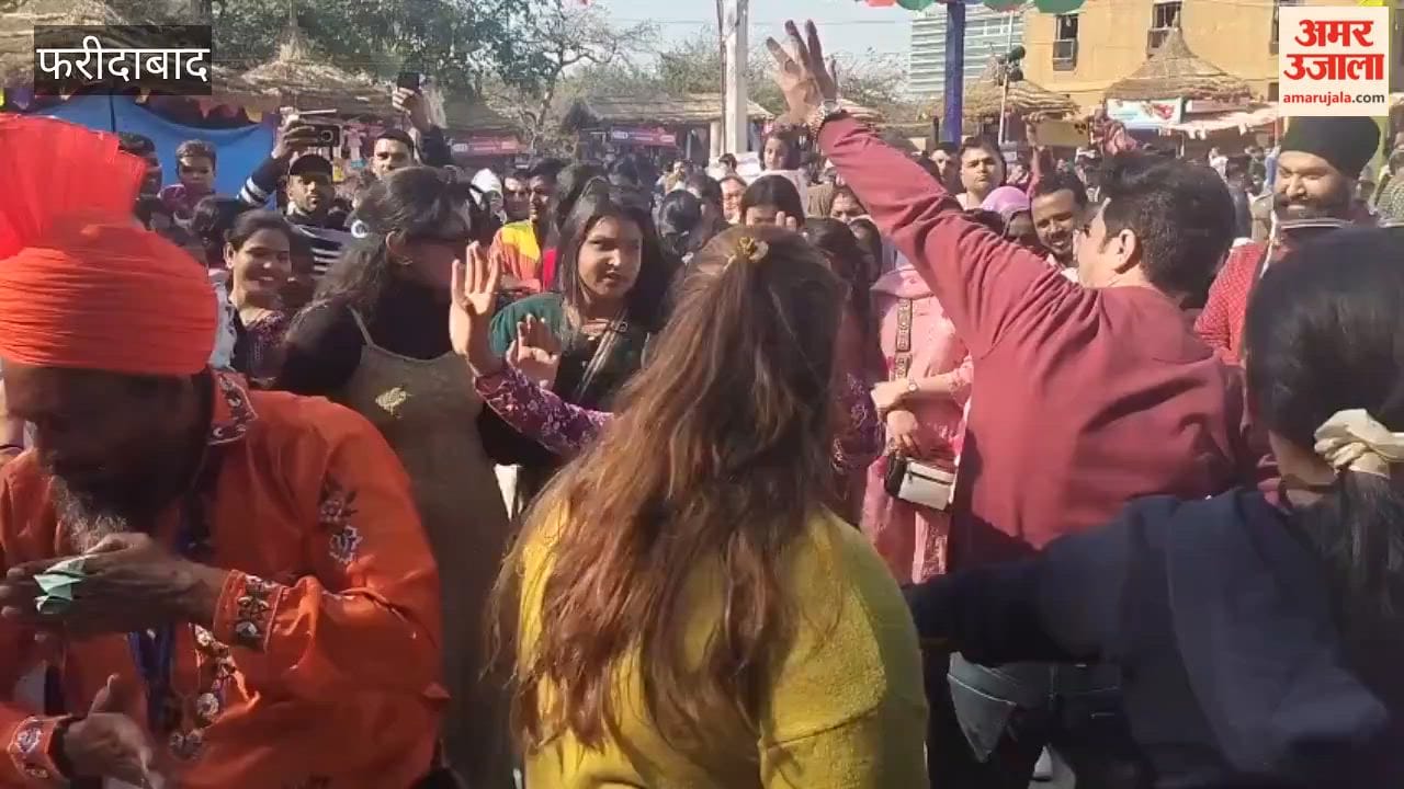 Manvi team presented dance in Surajkund fair