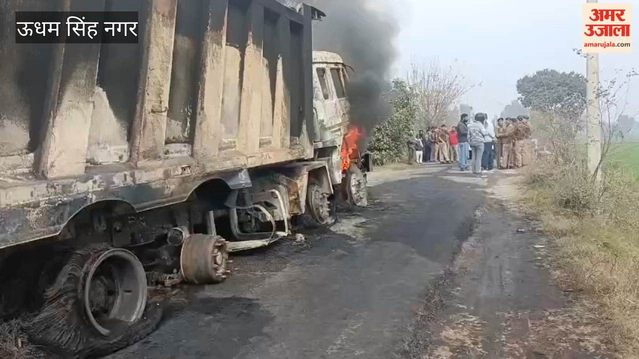 A bike rider died after being hit by a mining vehicle; angry residents set the dumper on fire