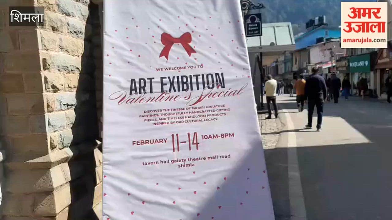 Shimla Gifting items became the centre of attraction in the Valentine's special exhibition at Gaiety Theatre