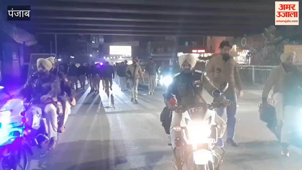 Police led by SSP conducted flag march in Phagwara under Operation Prahar Phase-2.