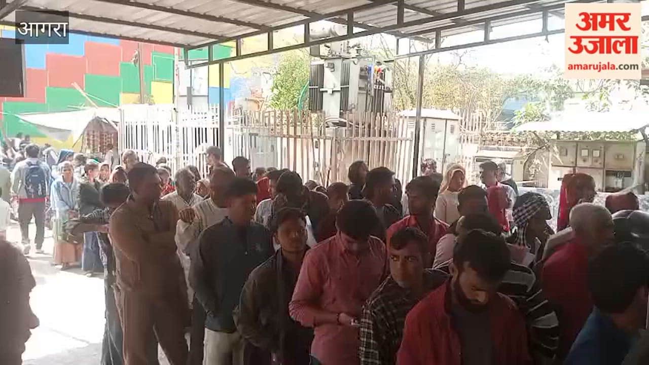 Troubles and waiting in the Aadhaar queue