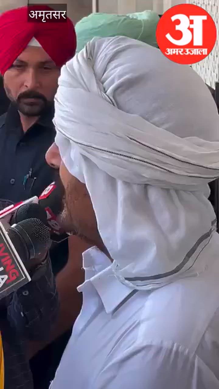 पंजाबी अभिनेता गूगू गिल पहुंचे हरिमंदिर साहिब, श्रद्धालुओं ने घेरा