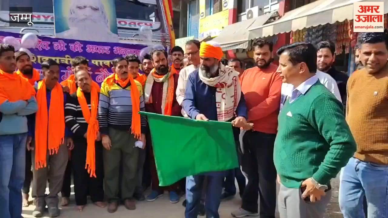 Langar Seva Dal leaves for Shivkhodi from Nowshera on Mahashivratri