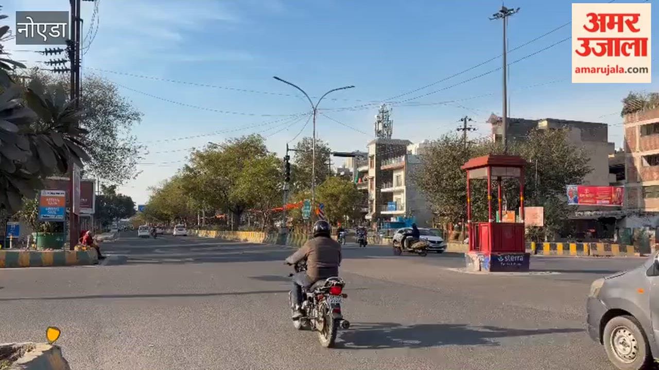 Traffic lights are out near Noida Stadium