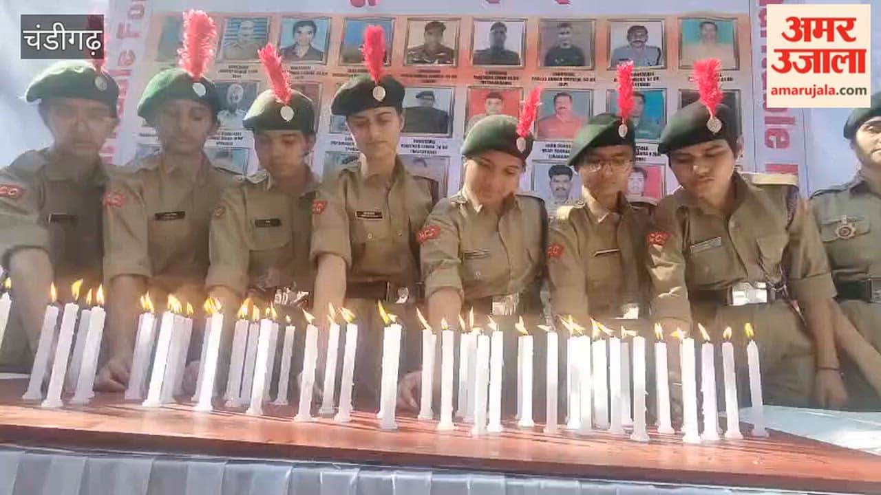 NCC cadets in Chandigarh paid tribute to the soldiers martyred in the Pulwama attack.