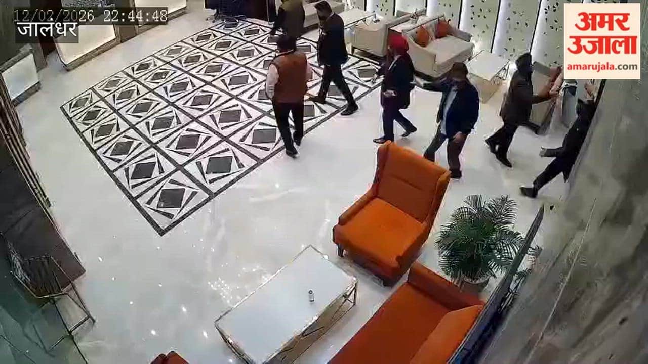 dispute between partners at Hotel Meriton in Jalandhar led to a brawl and the turban was removed.