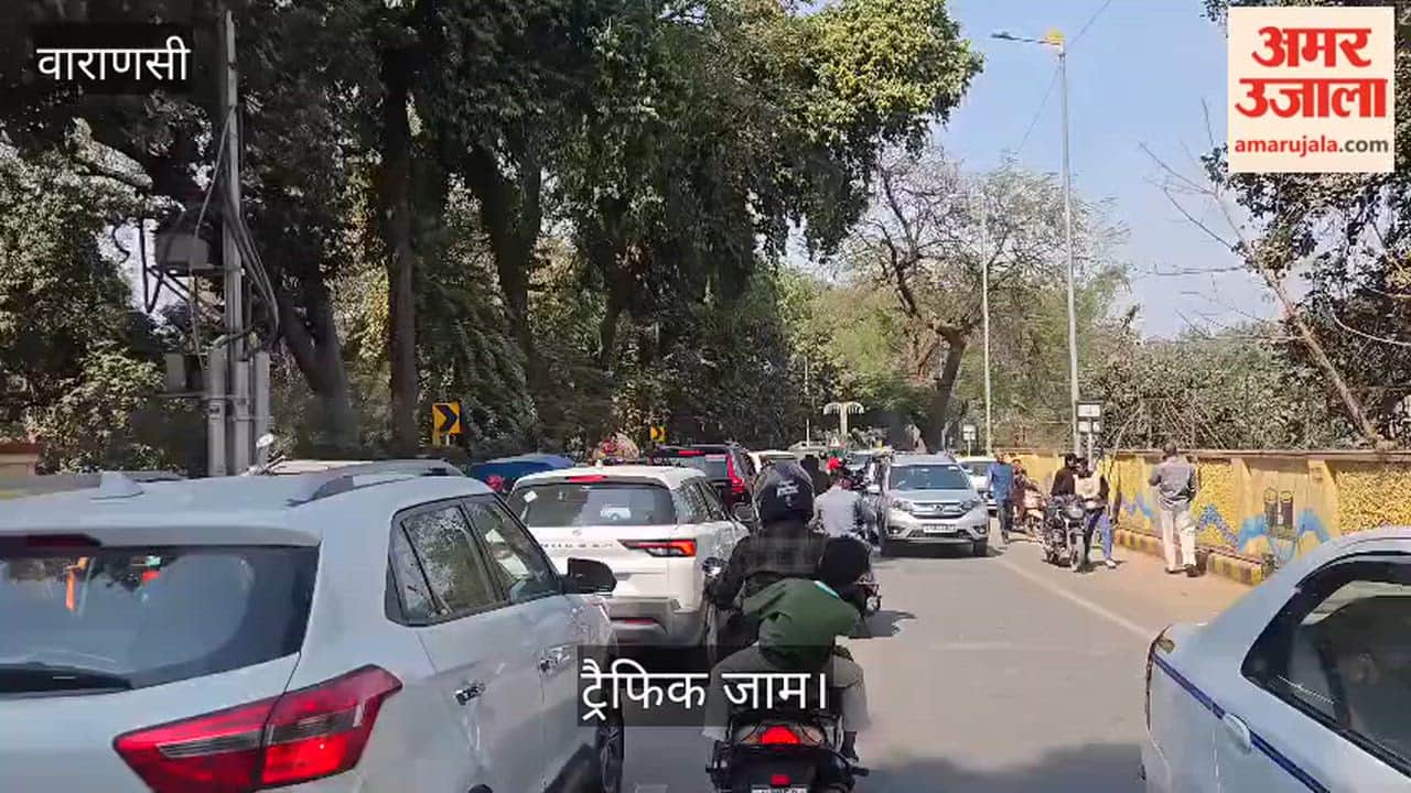 Traffic jam during evacuation of Varanasi court