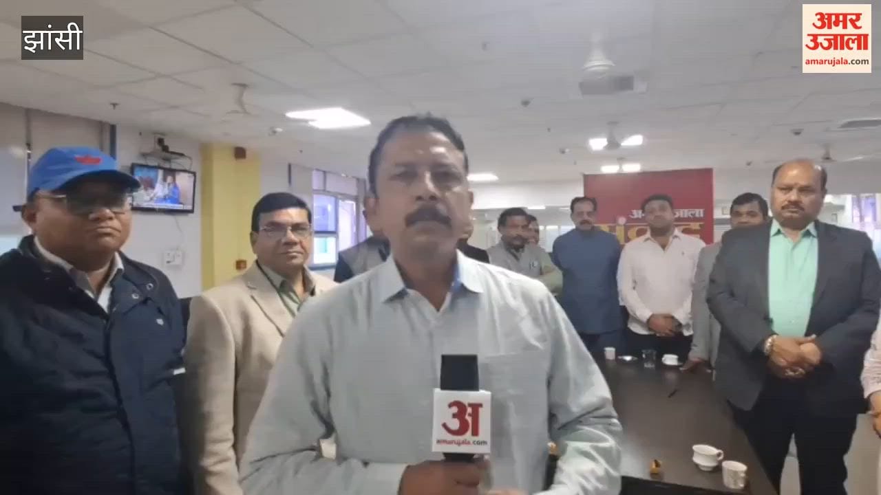 Businessmen and chartered accountants in Jhansi spoke about the budget, saying it was full of expectations and expressed disappointment over the lack of specific provisions for Bundelkhand.