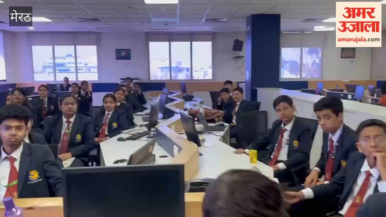 Meerut: Children of St. Francis World School learned how a newspaper is published.