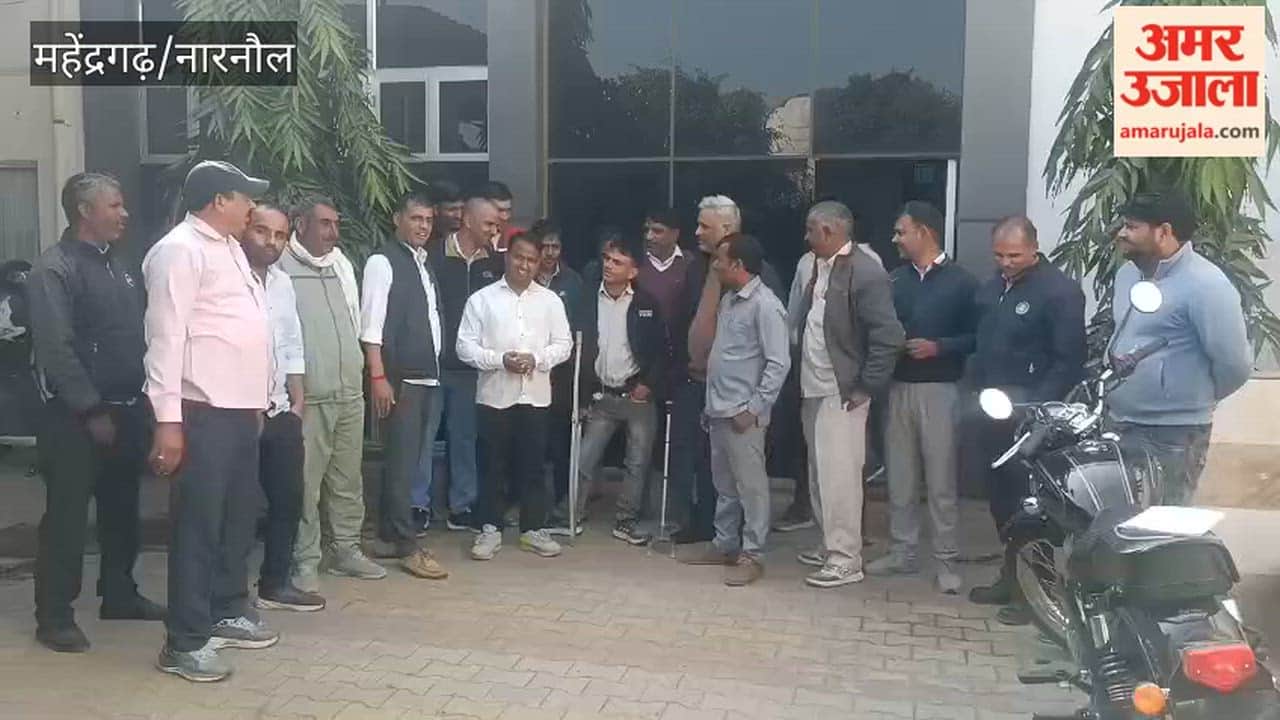 Gate meeting of HSEB employees in Nangal Chaudhary in support of nationwide strike in Narnaul