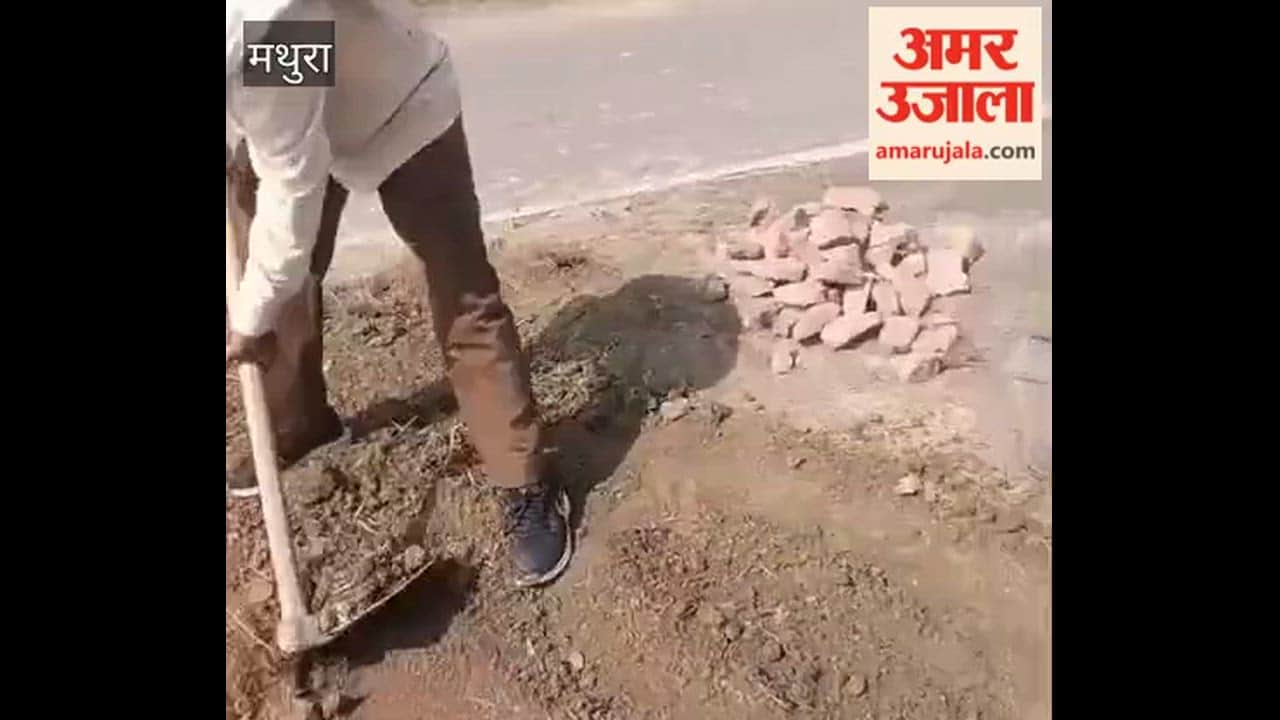 PWD Repairs Dangerous Pothole on Kanwar Yatra Route