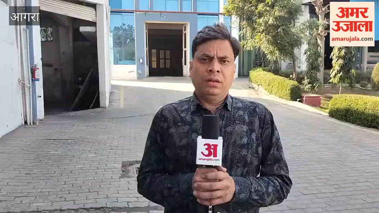 Vehicles stopped due to metro work MG Road-Highway jam