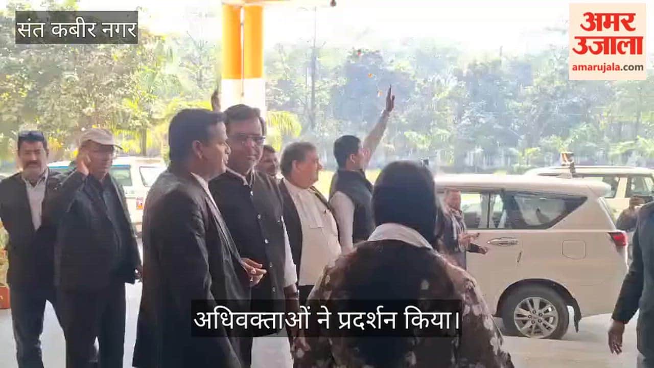 Lawyers protest over death of advocate in Rampur